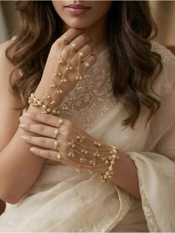 Aurelia hand Chain